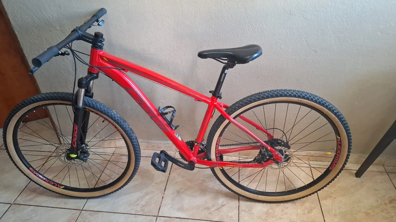 Bicicleta Aro 29 Vermelha - Pronta para Aventura!