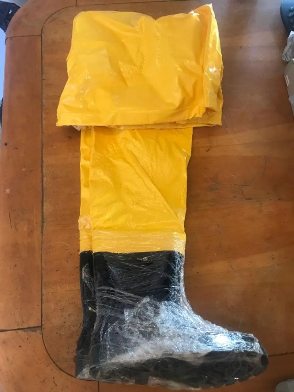 Jardineira Macacão Pesca Impermeável Com Bota + Jaqueta Pvc - Foto 2