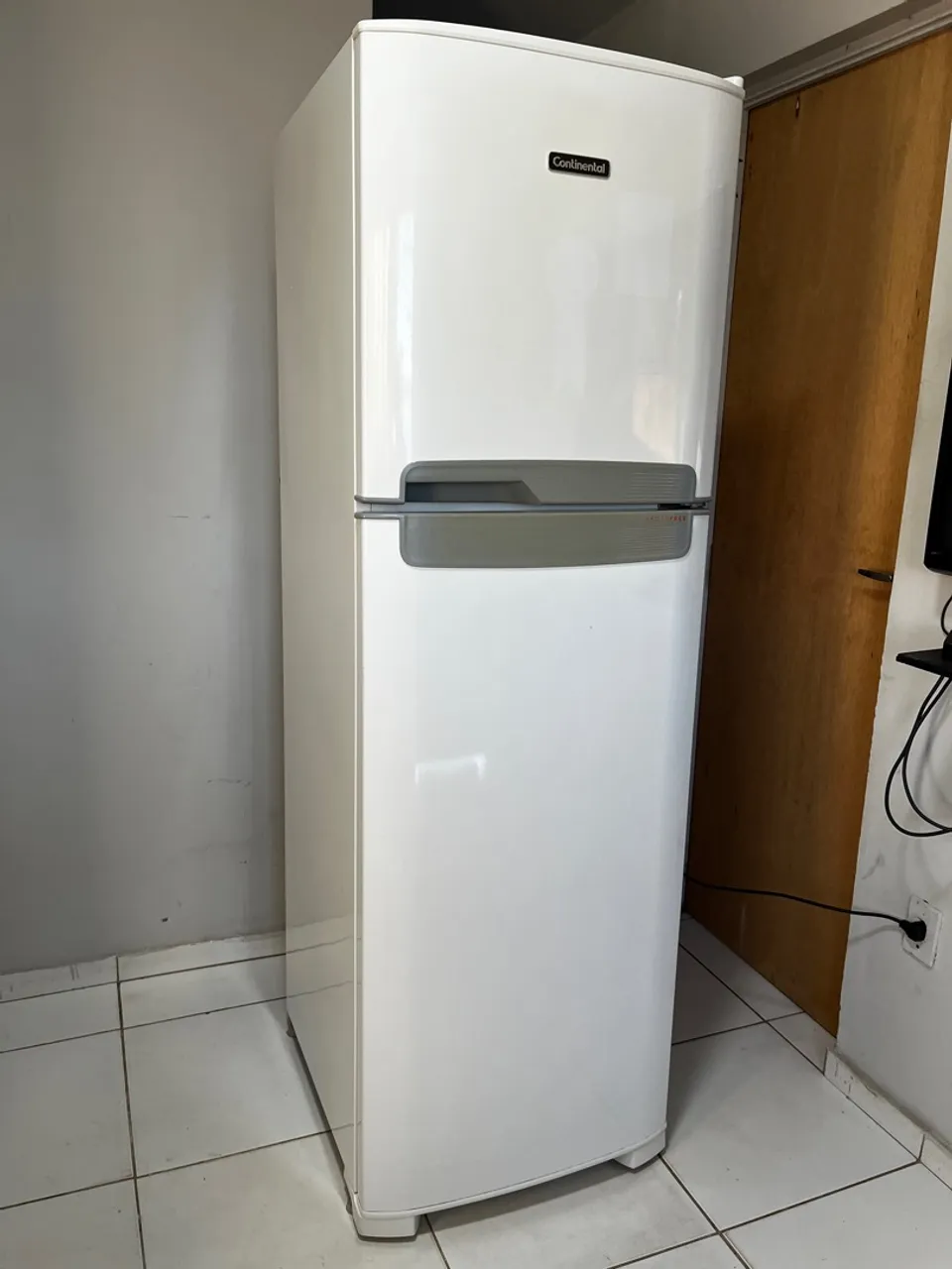Geladeira Continental Frost Free Seminova 