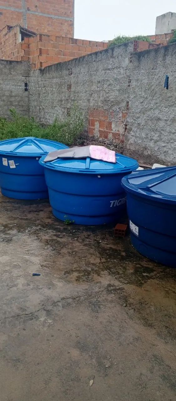 Casa com garagem 2 quarto banheiro na casa e no quintal cozinha sala  - Foto 2