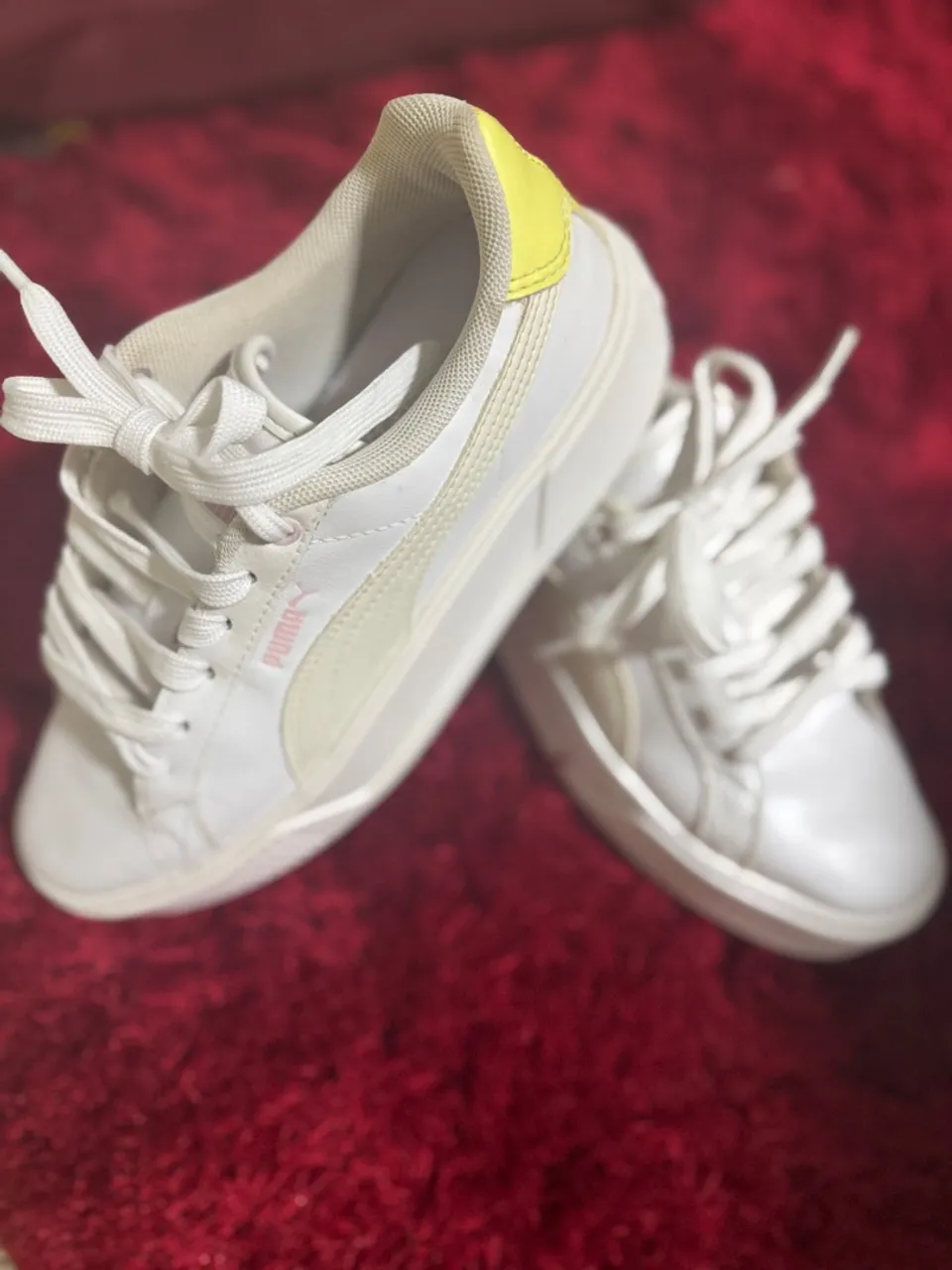 Tênis Puma Branco com Detalhes