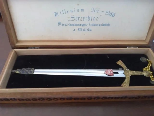 Espada de coroação Szczerbier Millenium 966-1966, reis poloneses do século XIII - Foto 2