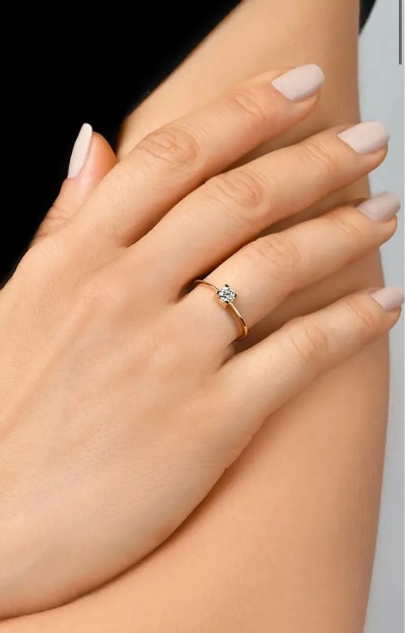 Anel vivara solitário ouro amarelo 18k com diamante 0.14ct - Novo