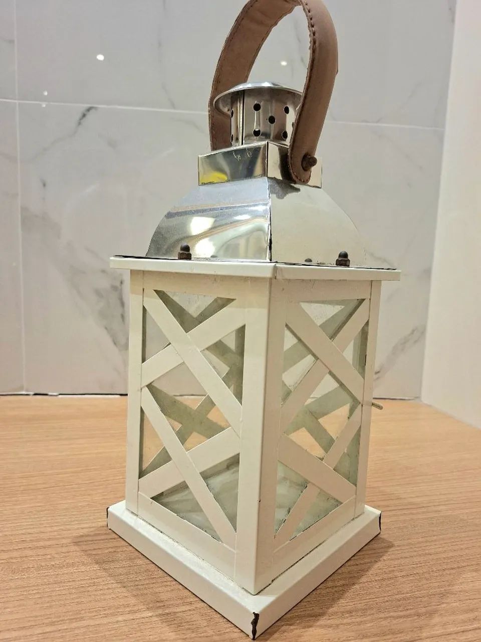 Lanterna Decorativa com Alça de Couro