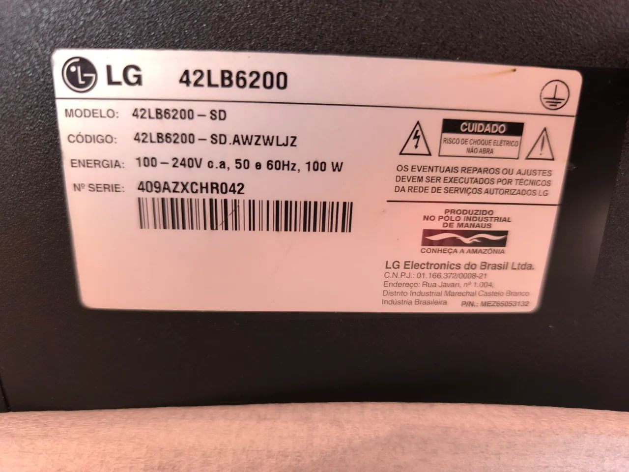 TV LG 42" com defeito.