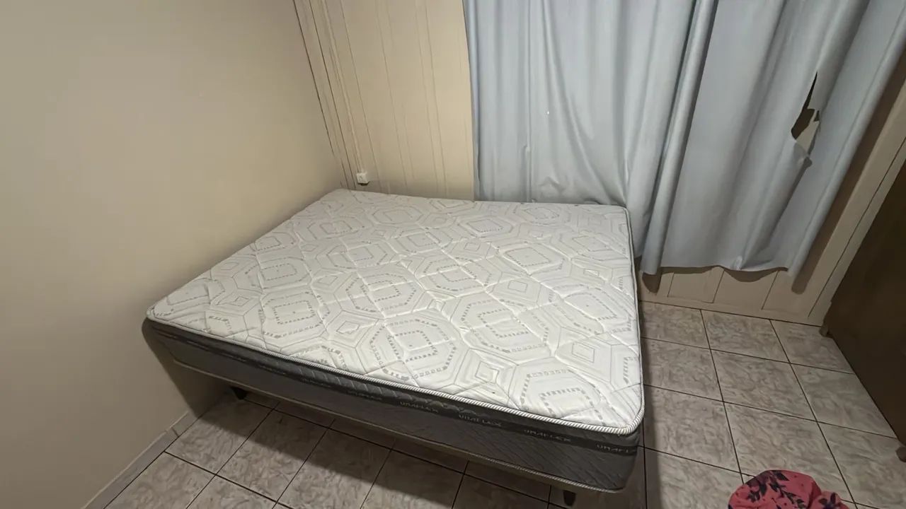 Vende-se cama box casal 1 ano de uso - Foto 2