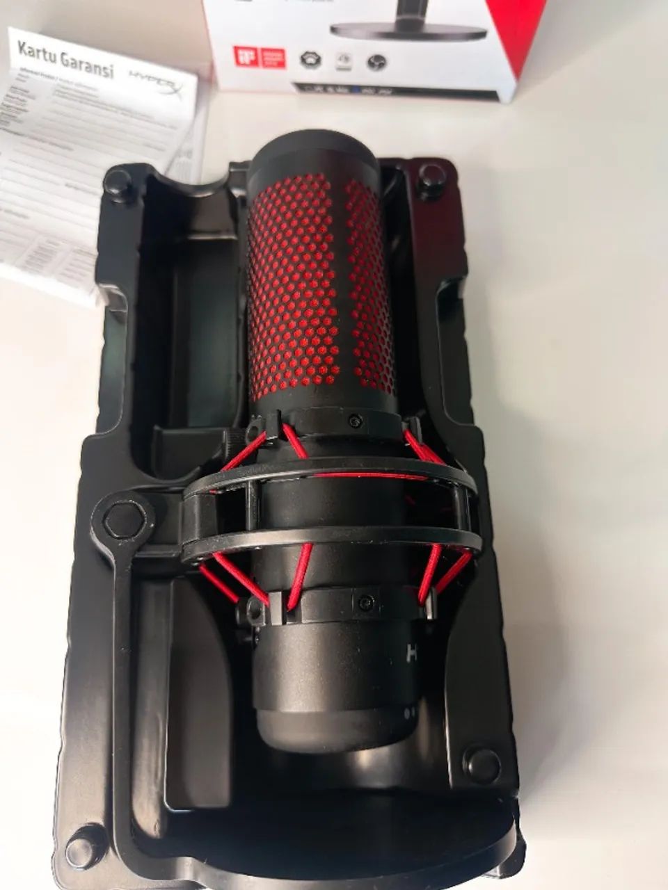 Microfone HyperX Quadcast em estado de novo - Foto 3