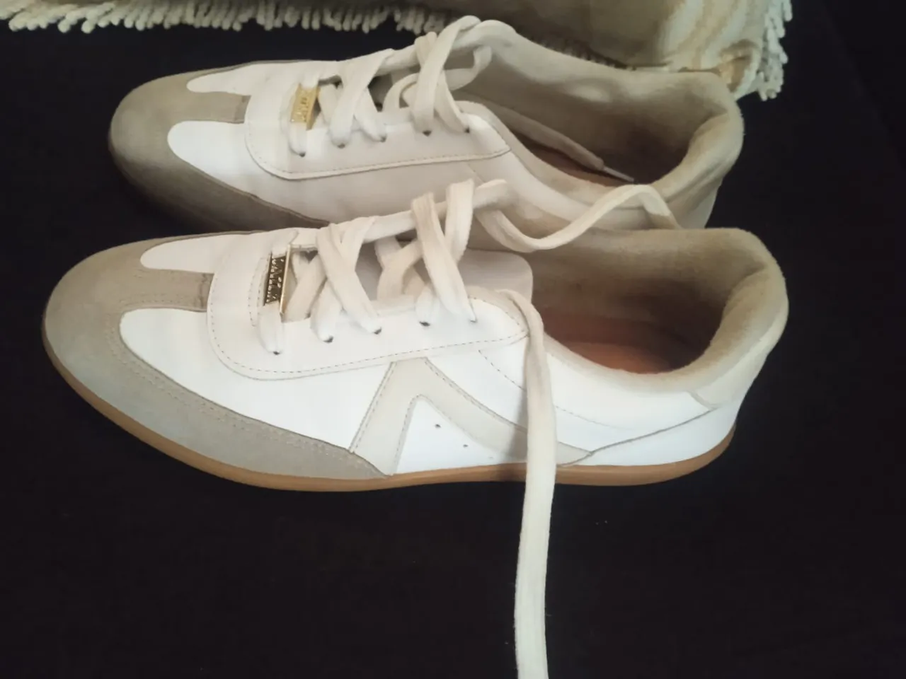 Tênis branco casual,marca Vizzano,38.