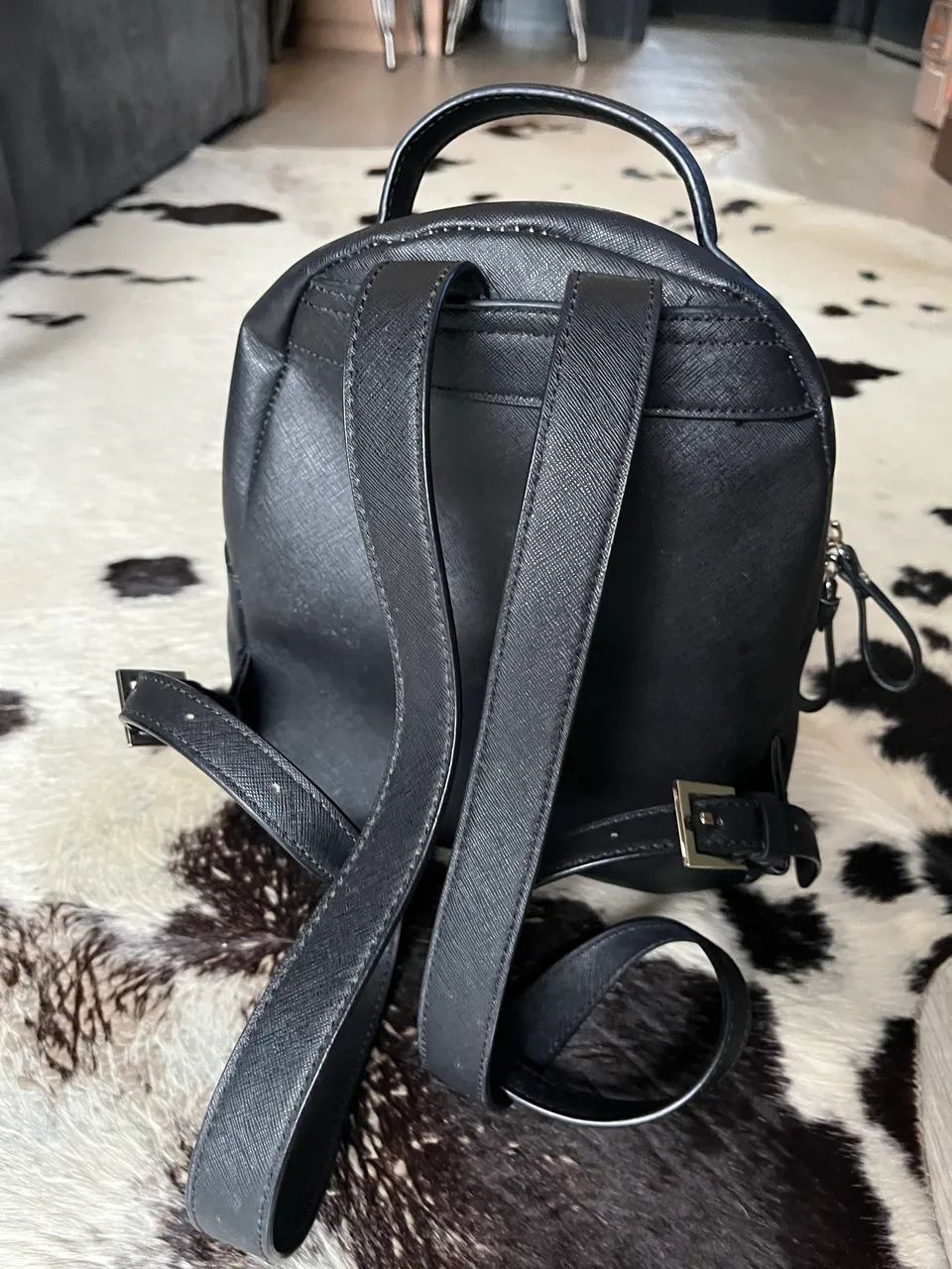 mochila original marca guess couro - Foto 4