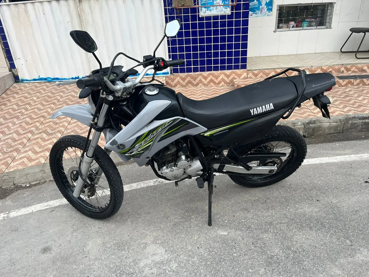 Moto Lander 250