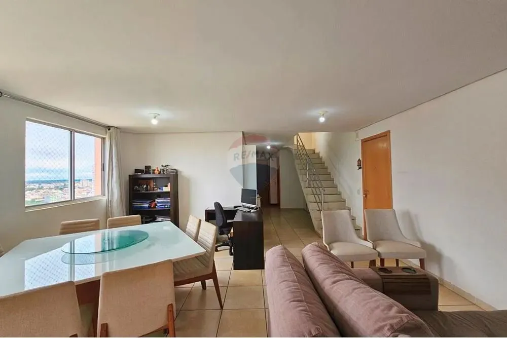 Cobertura duplex de 200m - QR 120 de Samambaia Sul - Villaggio Tangará - ACEITA FINANCIAME