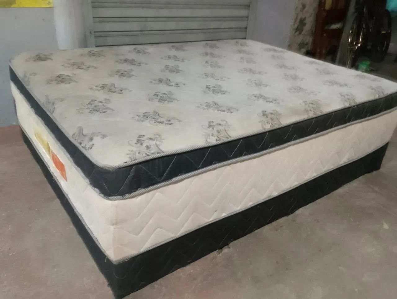 Cama box de casal mola ensacada seme nova 350 entrego  - Foto 6