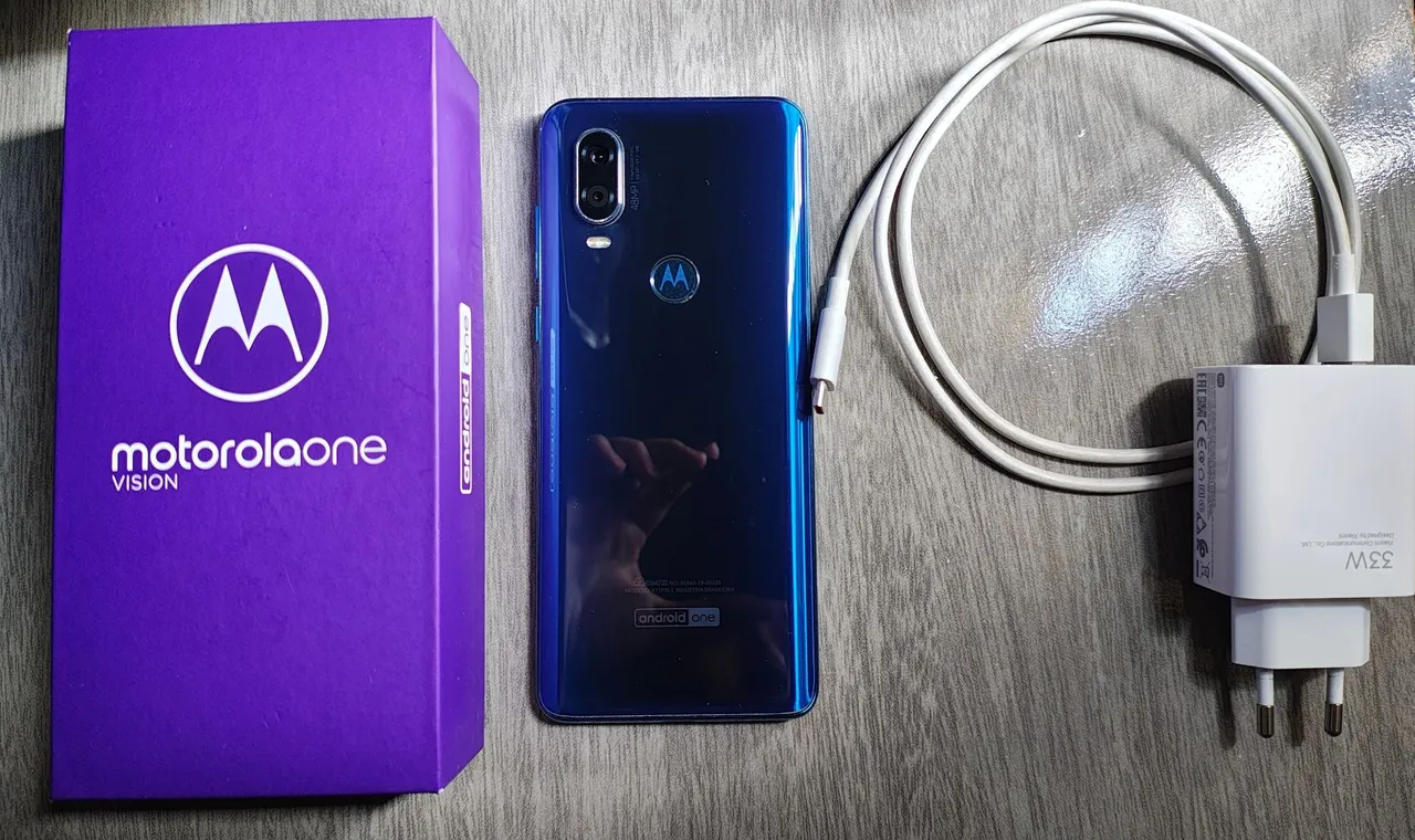 Motorola one vision