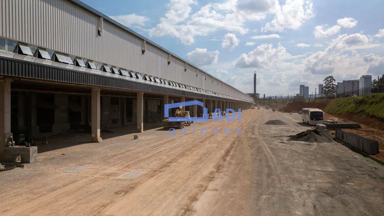 Galpão Logístico/Industrial Padrão AAA Condomínio Fechado - Locação - 32.842 m² - Rod. Cas - Foto 2