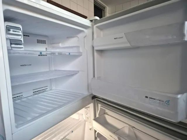 Vendo geladeira Eletrolux frost free duplex em excelente estado de conservação - Foto 3