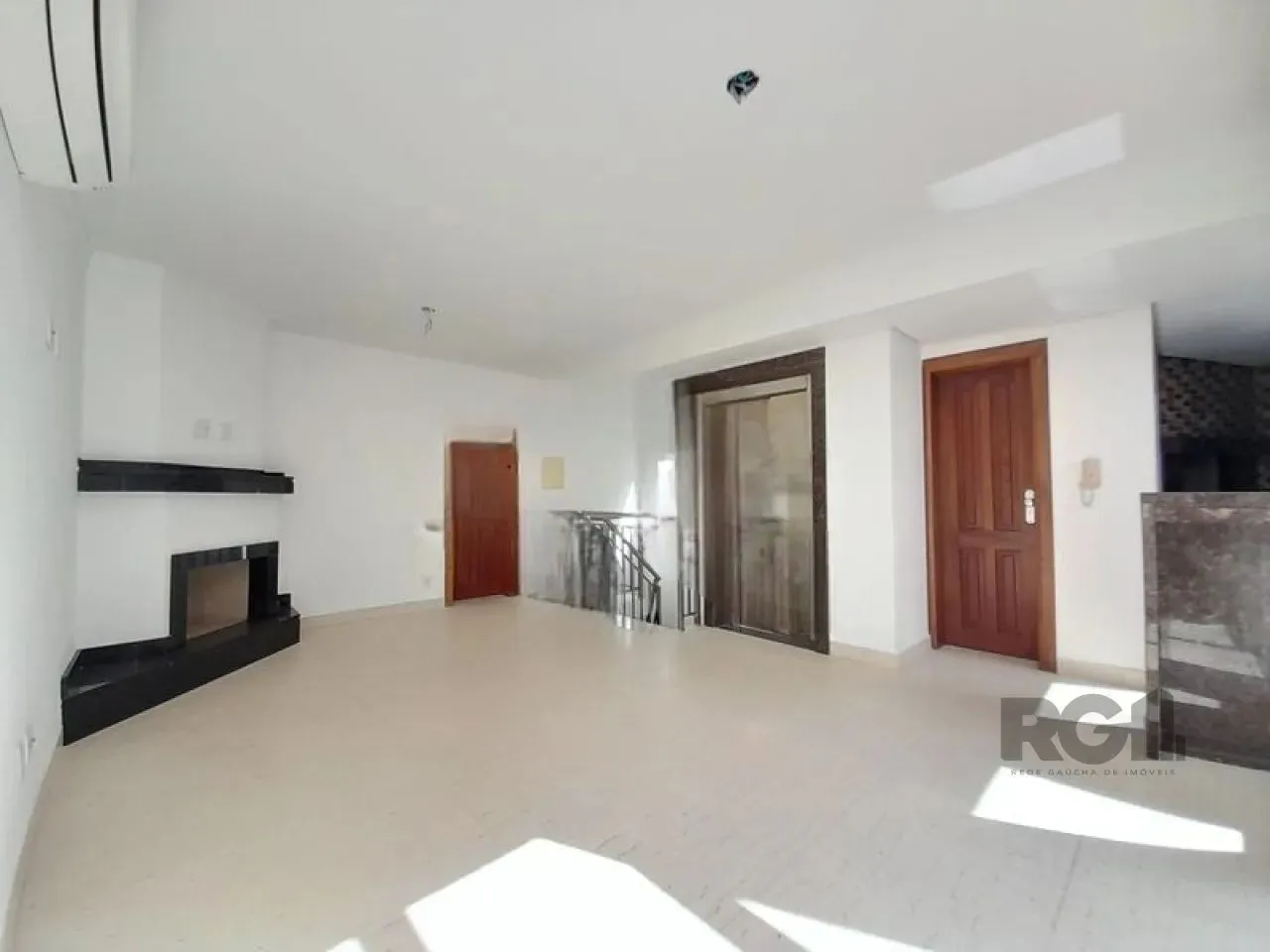 Casa residencial para alugar no bairro Praia de Belas com 4 dormitórios, 273 m².