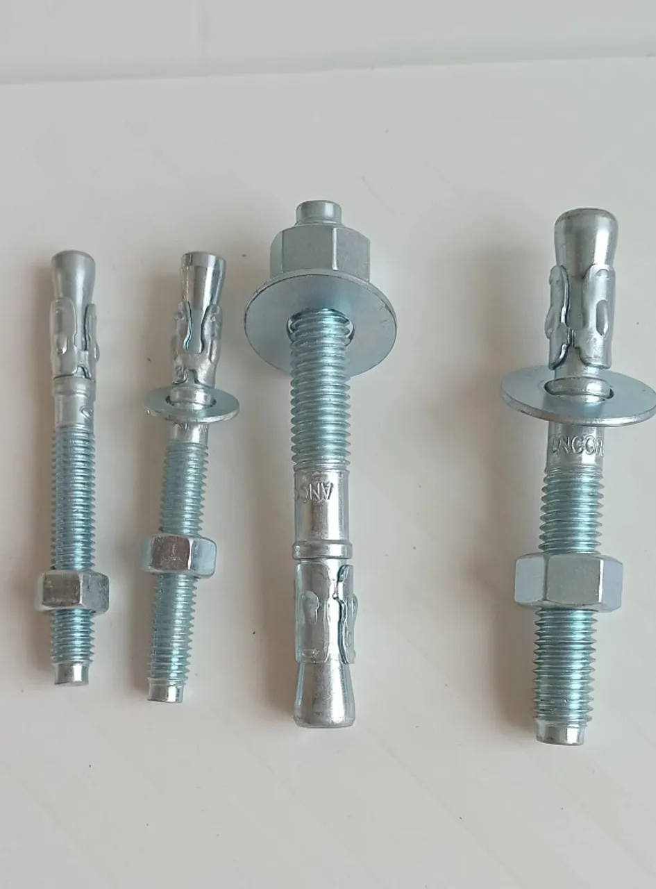 30 Parabolts Novos - Tudo por R$ 60,00