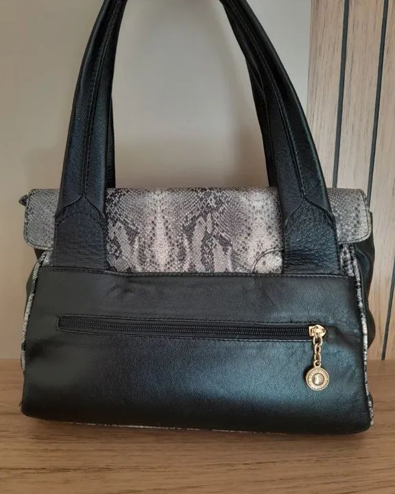 Bolsa de Ombro em Couro fino com Detalhes em Snake - Foto 4