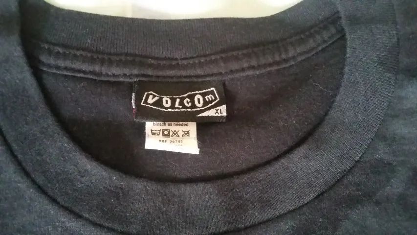 Camiseta Volcon guitarra - Foto 2