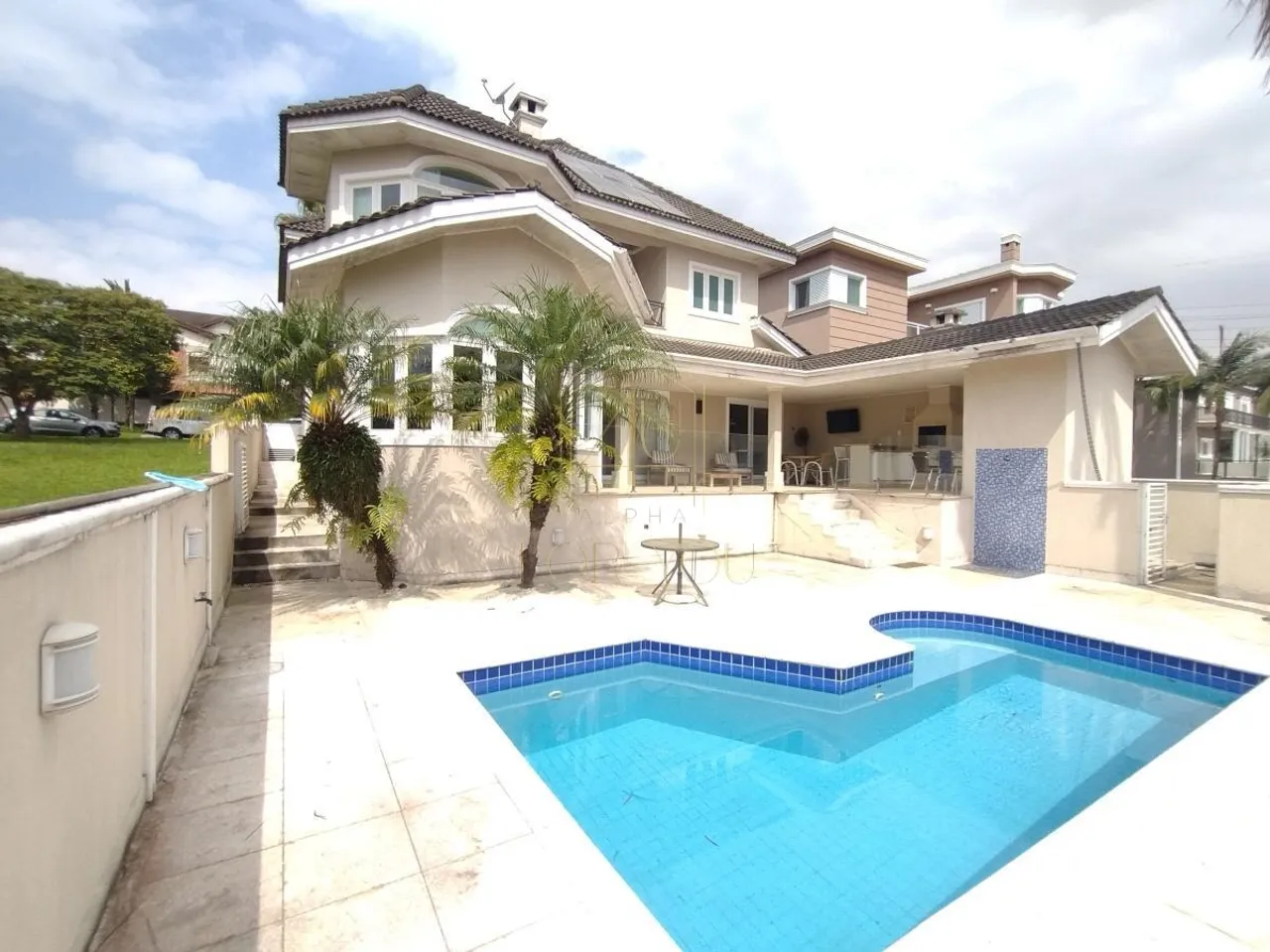 Casa para venda com 4 suites no Residencial 11