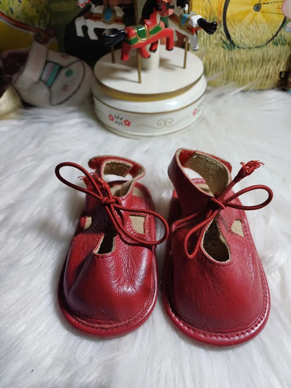 Sapatinho Green vermelho para bebês em couro legítimo semi-novo