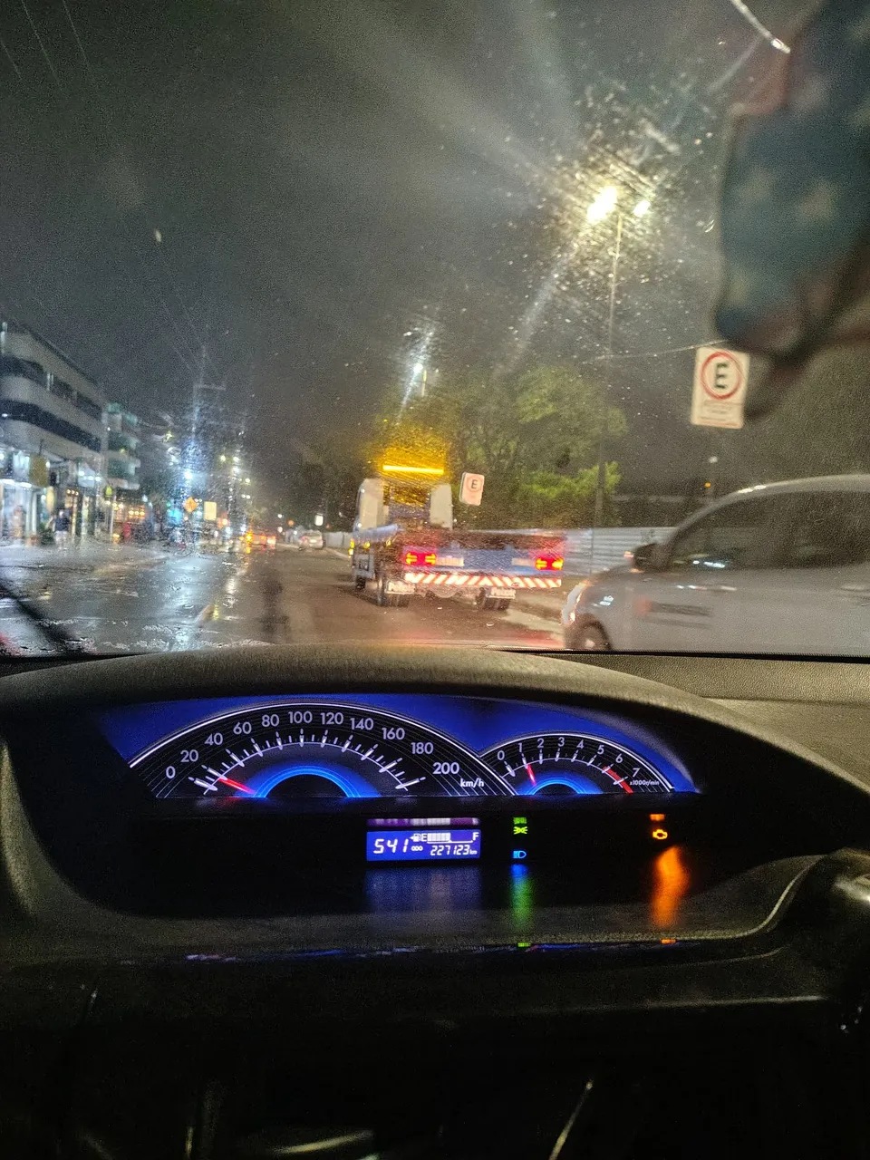 Etios prata interior