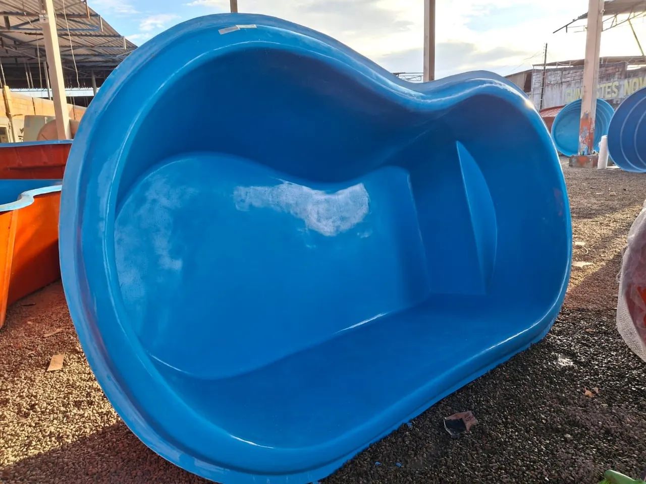 Piscina de fibra só o casco direto da fábrica 