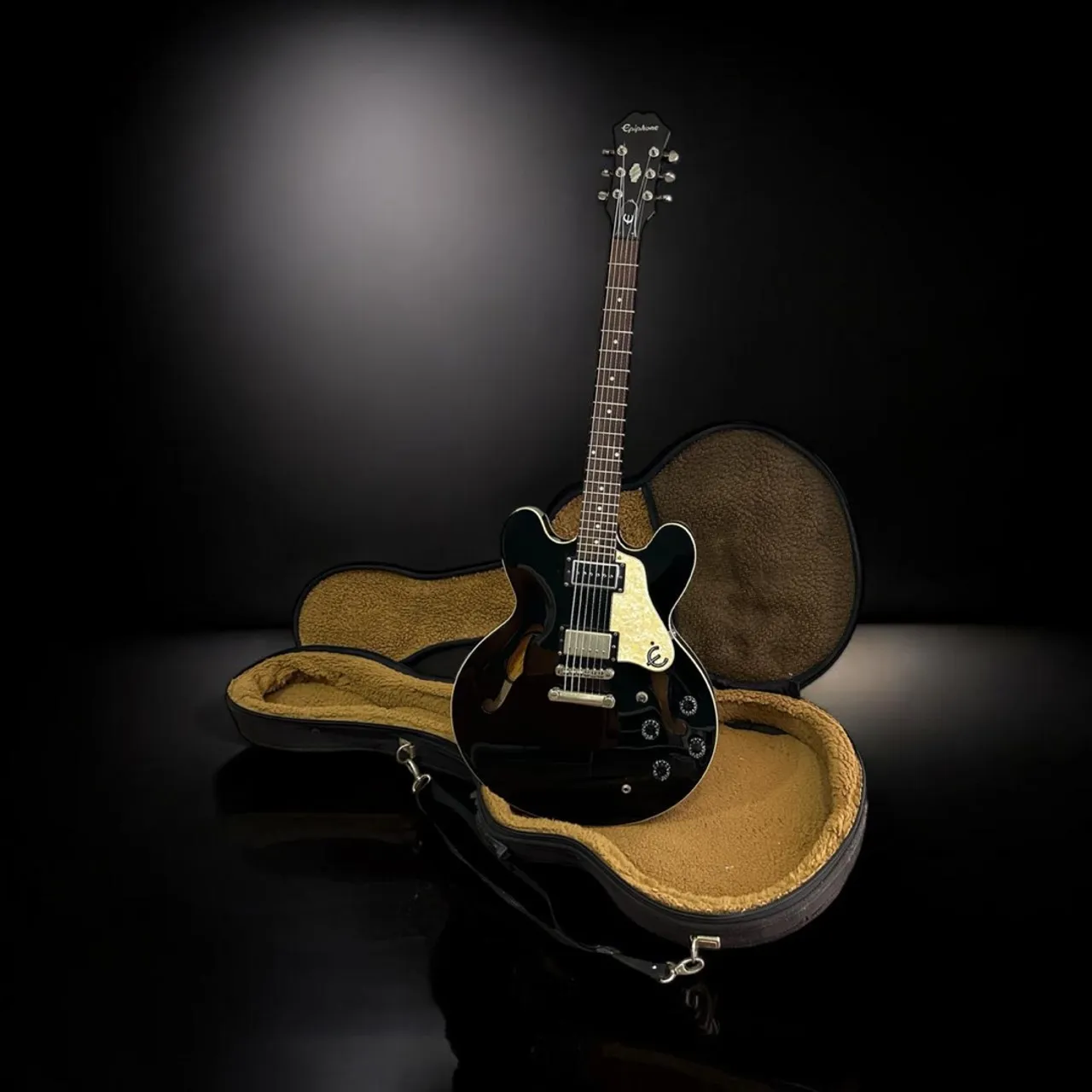 Guitarra Epiphone ES-335 - Black Beauty captador Gibson P94