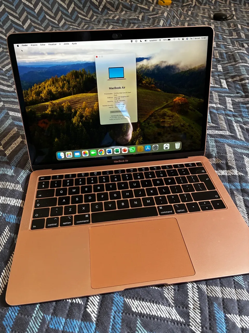 MacBook Air 16GB/250GB US配列 ローズゴールド USED MacBook