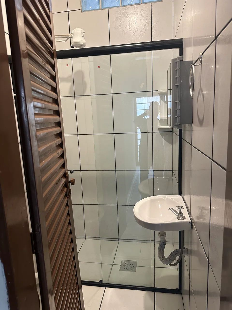 Quitinete 2 quartos mobiliada ótima localização - Foto 3