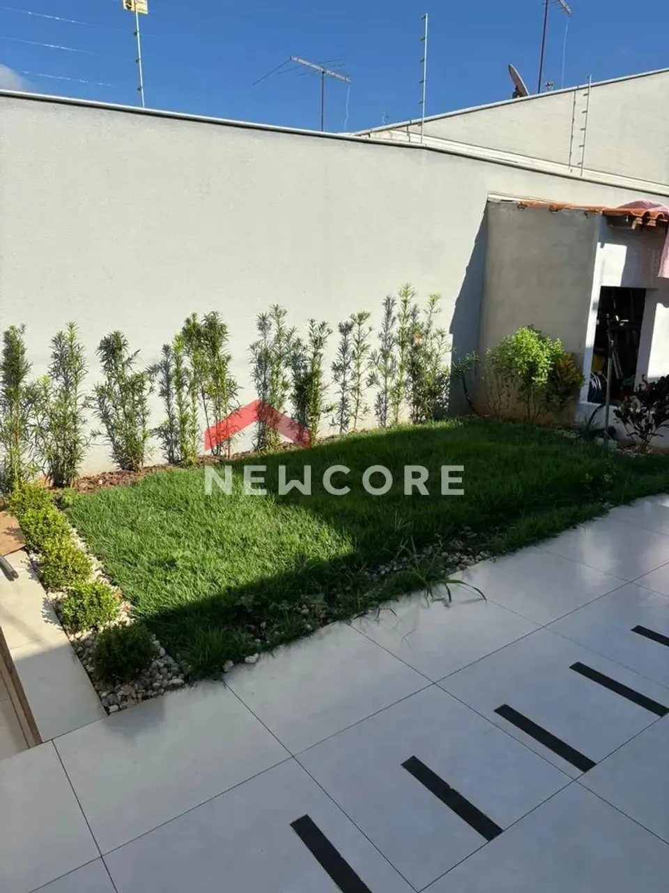 Casa em Rua Maria José Carneiro - Califórnia - Londrina/PR