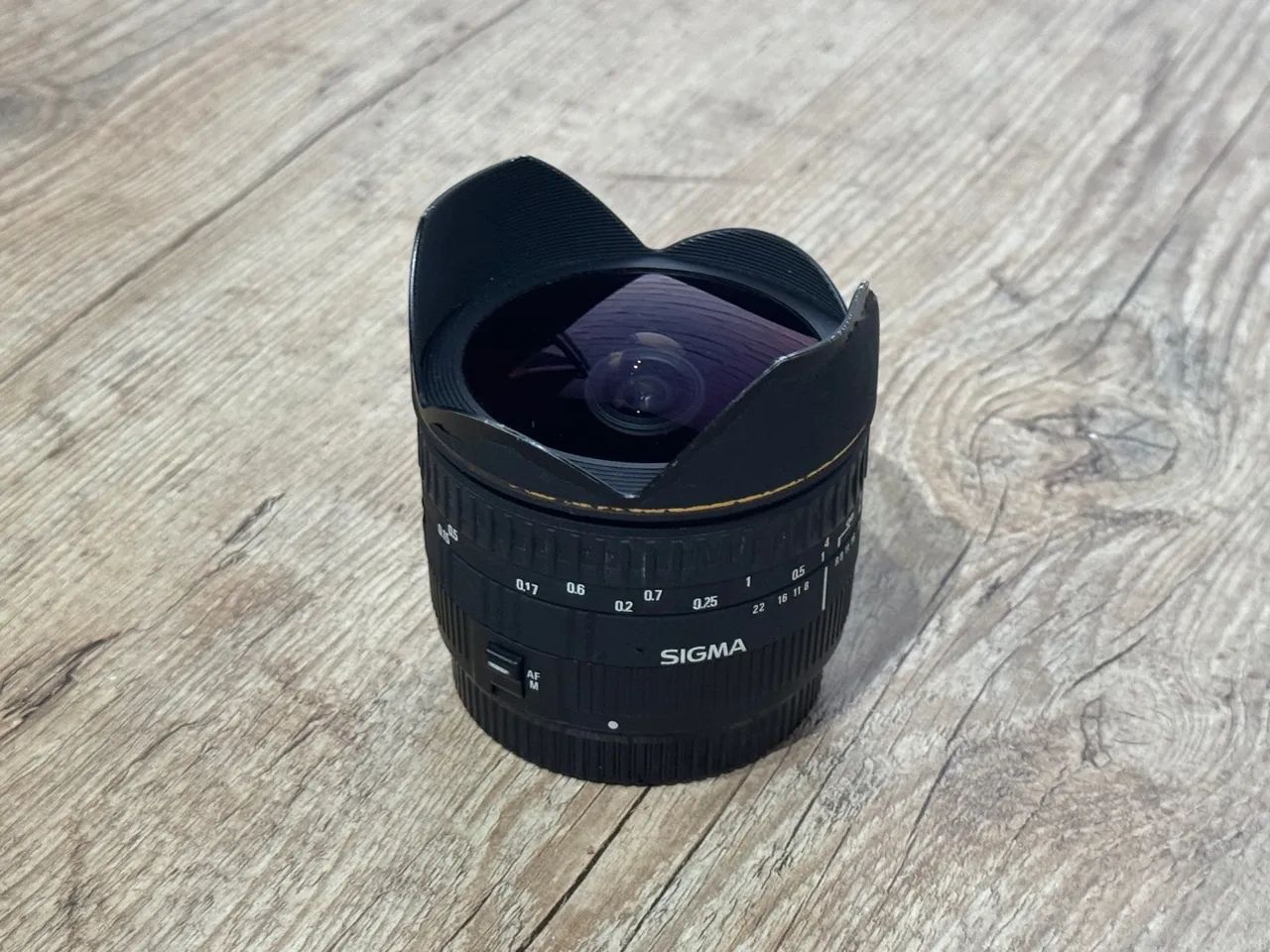 Lente Sigma 15mm f/2.8 Fisheye (para Canon) - Foto 2