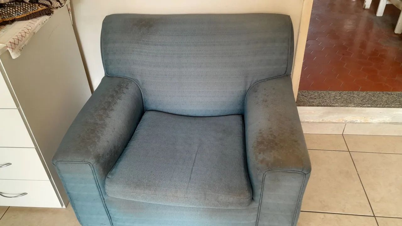 Sofá de 3 lugares com uma poltrona!!64962680970369121