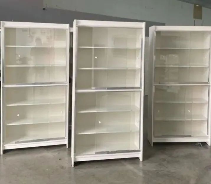 PRATELEIRA COM PORTA DE VIDRO 