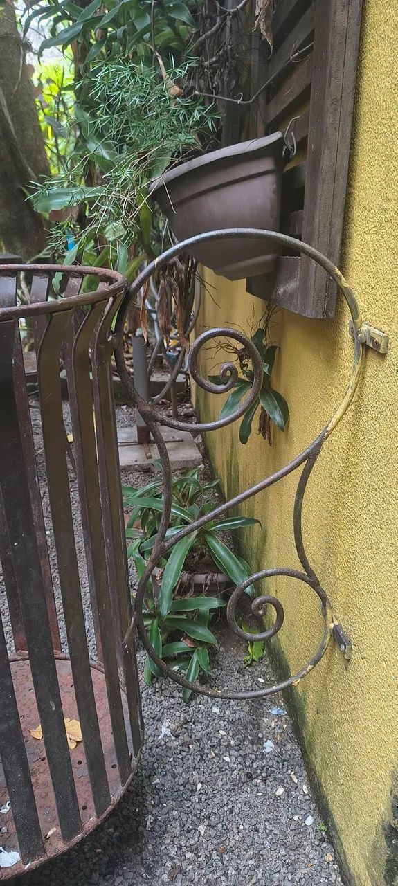 Lixeira de ferro colonial - Foto 3
