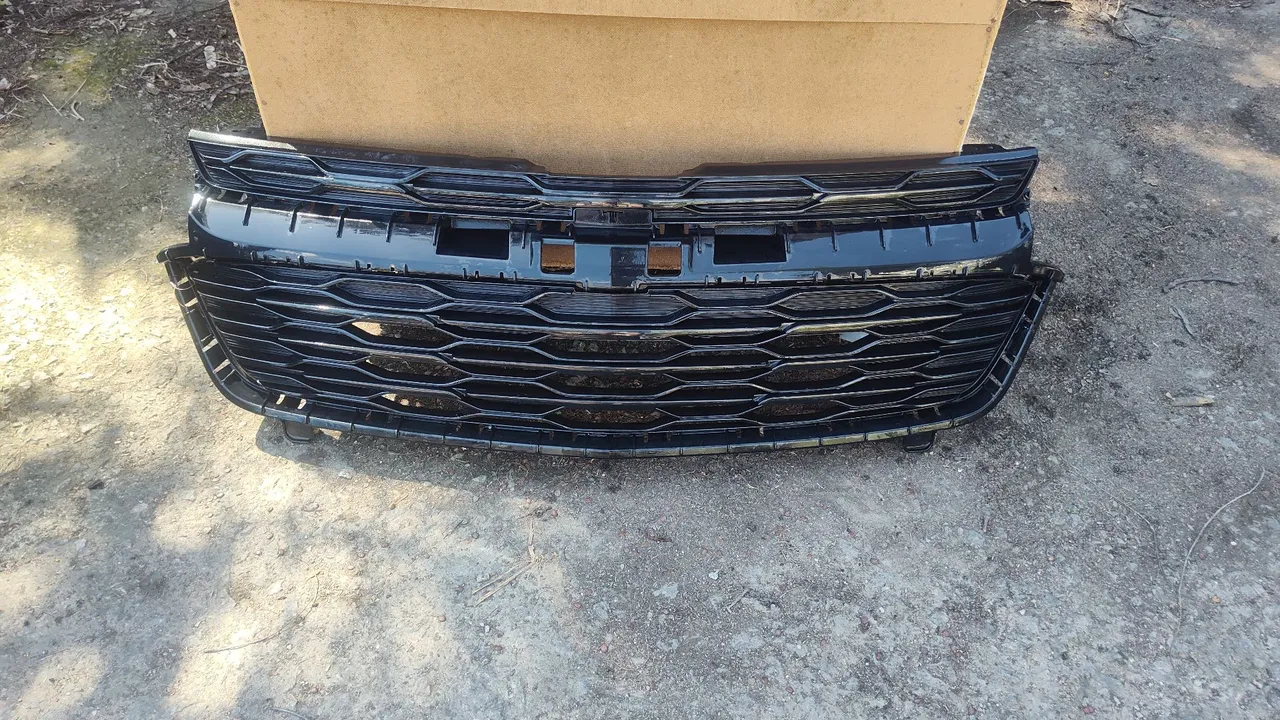 Porta traseira esquerda Tracker 2020 2021/2022 2023/2024/2025 LT