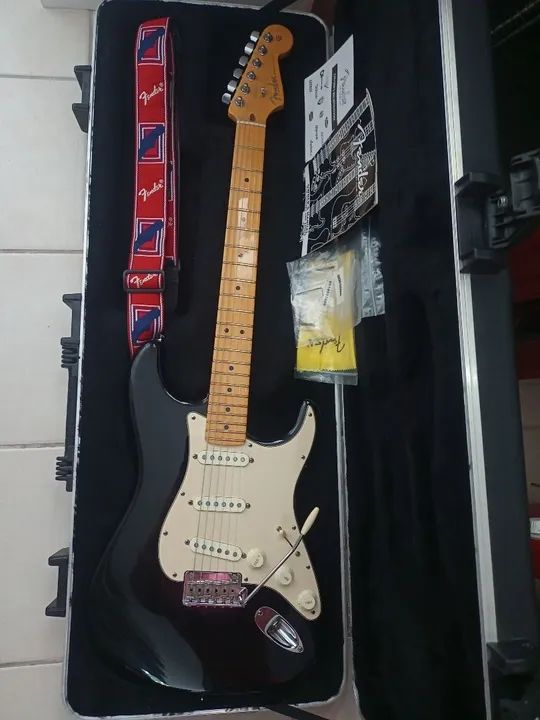 Fender Stratocaster American Standart 2011 - Instrumentos musicais