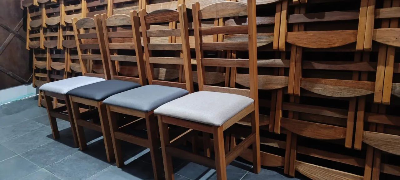 Cadeiras de Madeira com Assento Estofado $ 249,00 cada novas e a pronta entrega  - Foto 3