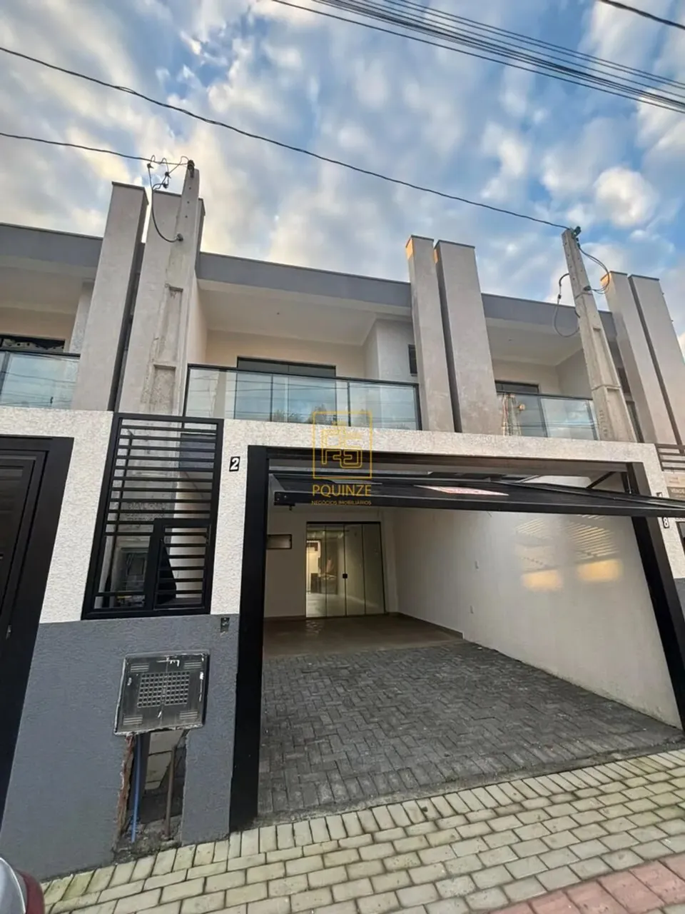 SOBRADO À VENDA NO BAIRRO ITACOLOMI BALNEÁRIO PIÇARRAS/SC