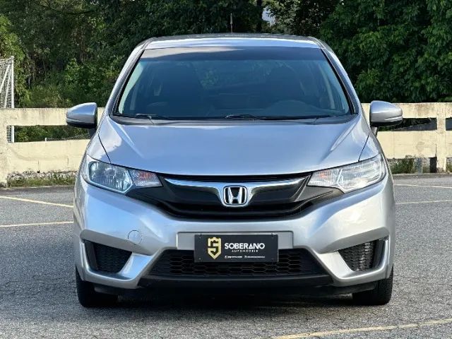 Fit 1.5 LX Manual 2017 - Retrovisores Elétricos - Comandos no Volante - Laudo Aprovado