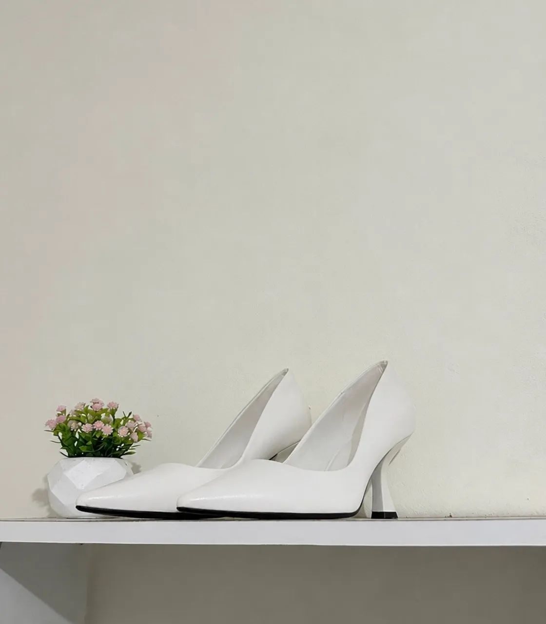 Scarpin Branco Oneself - Foto 2