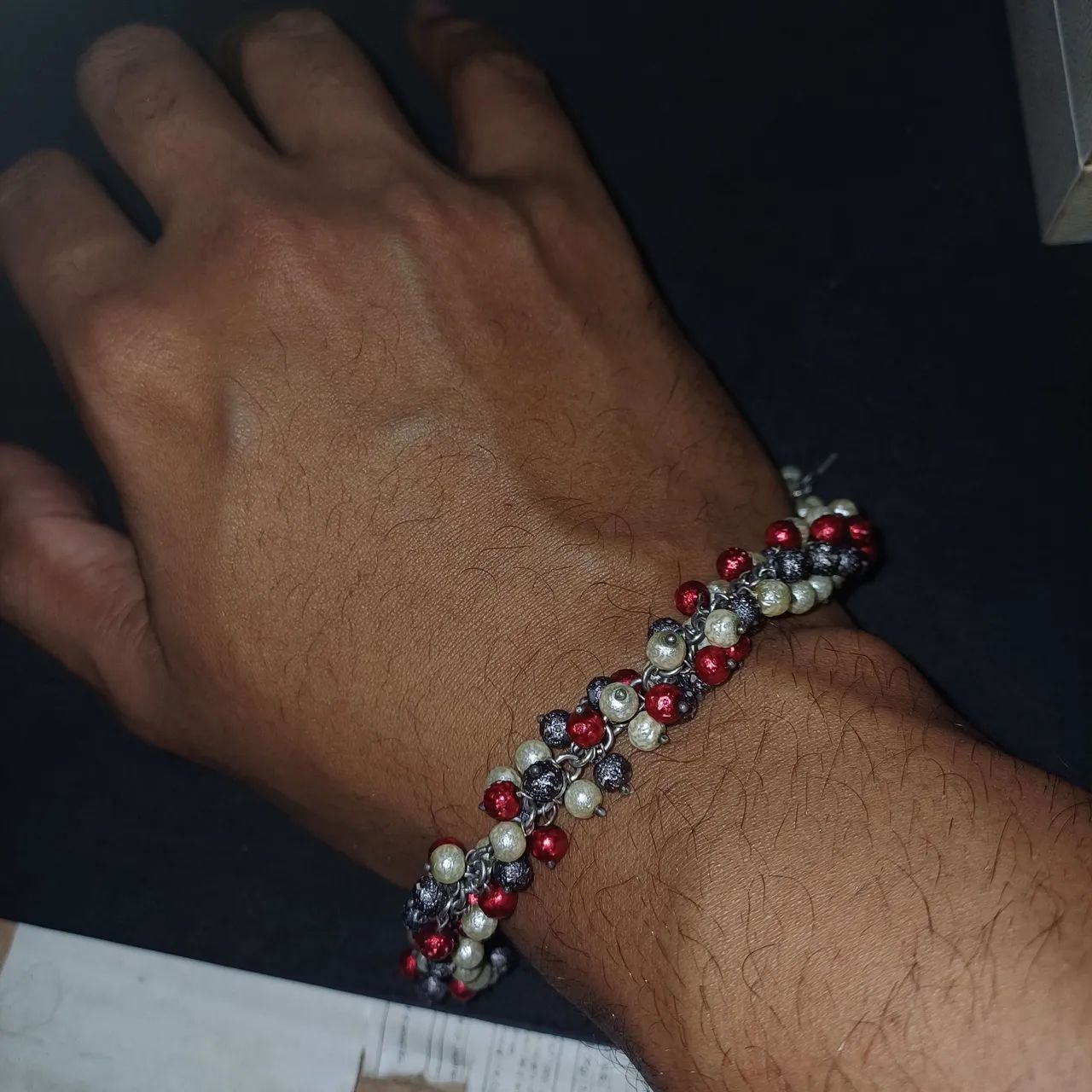 Pulseira de prata e miçangas  - Foto 5
