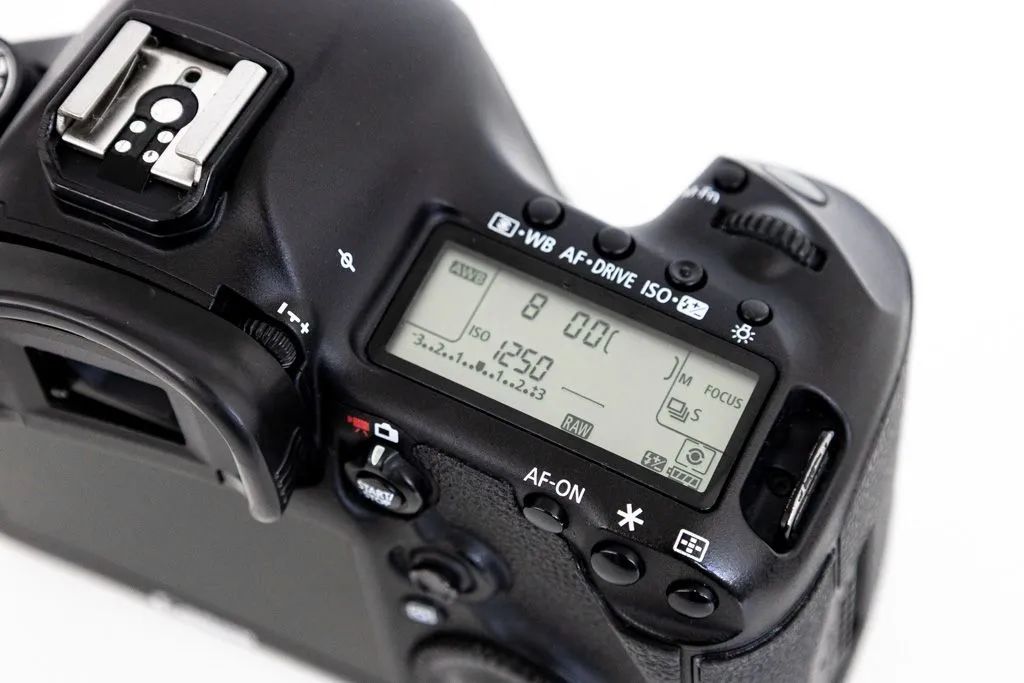 Canon 5D Mark III420251907592048645