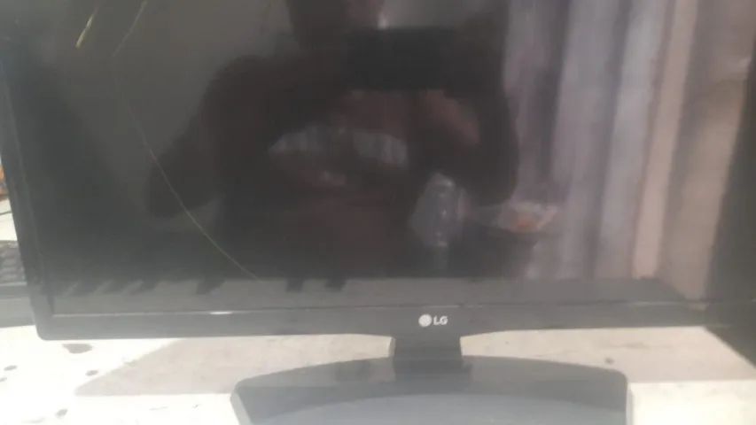 tv lg led 24 polegadas com a tela quebrada - Foto 3