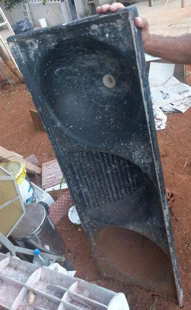 DESAPEGANDO TANQUE COM TRÊS BACIAS EM ÓTIMO ESTADO  - Foto 3