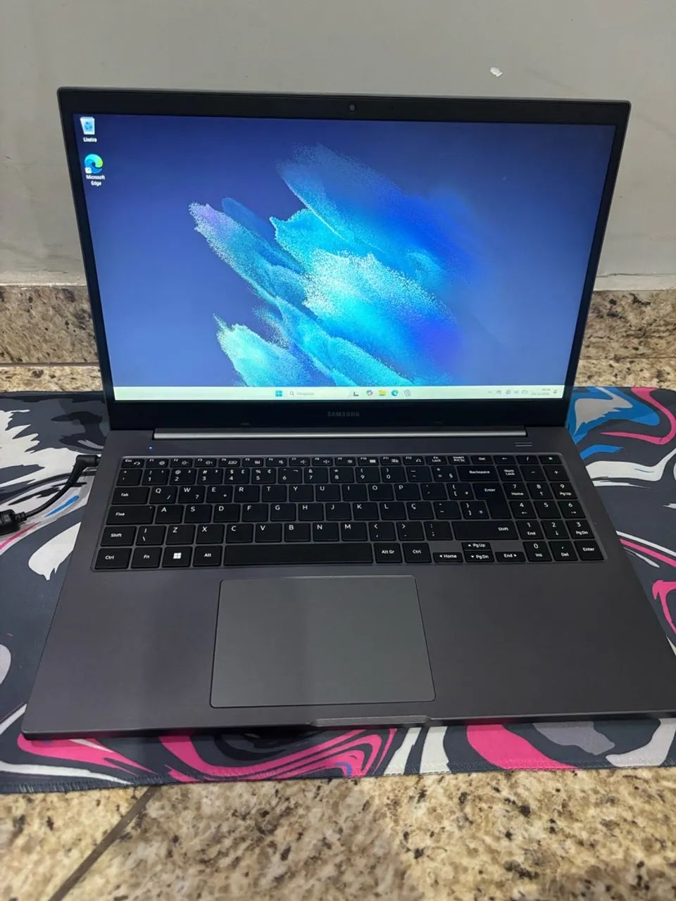 Samsung Book 
