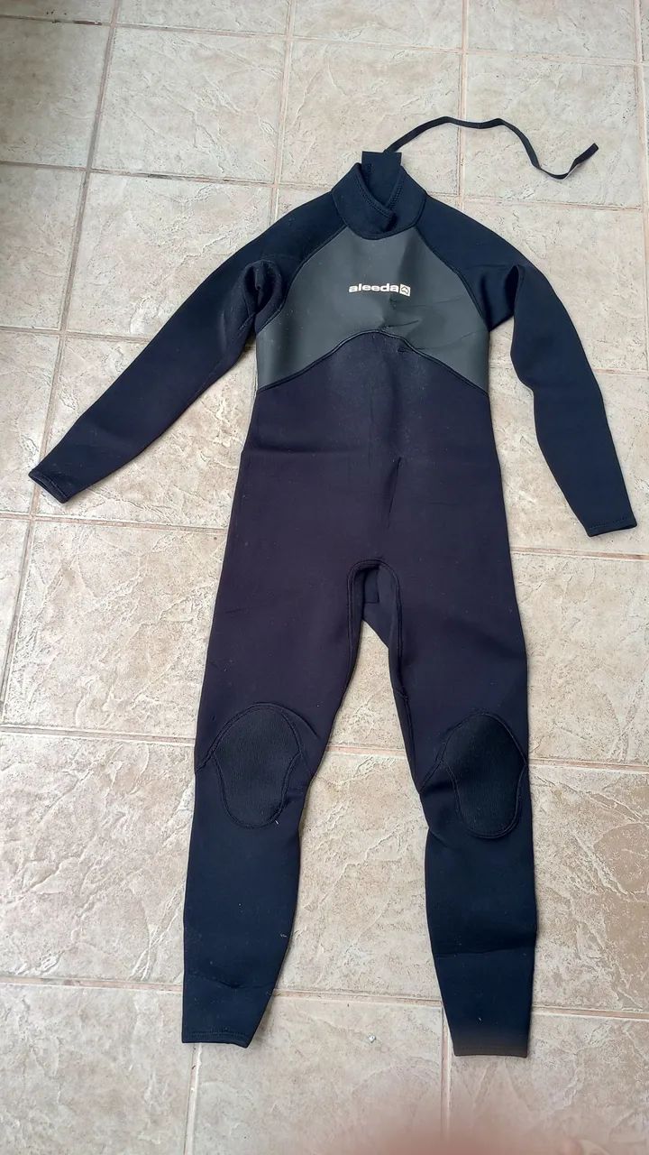 Roupa de Neoprene importada-  Aleeda - semi nova 