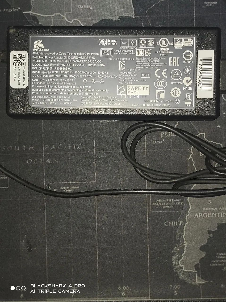 fonte de alimentação (adaptador AC/DC)  especificamente para impressoras Zebra. 