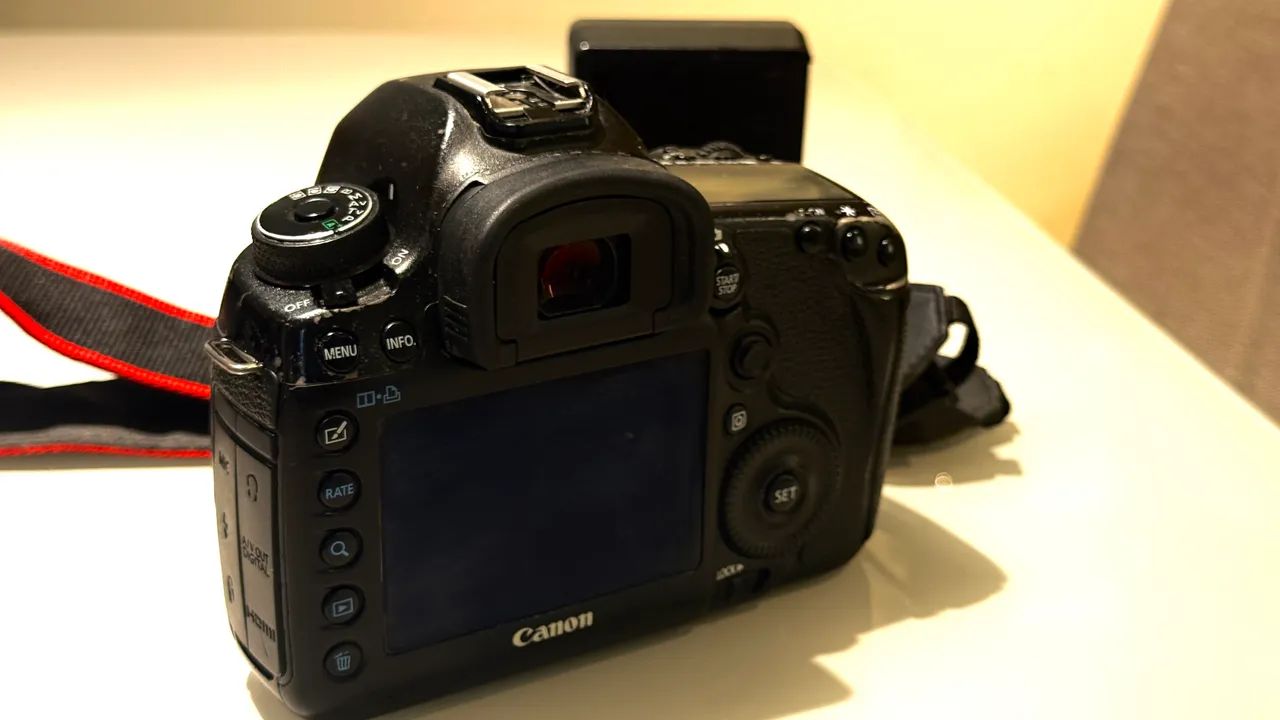 Câmera canon EOS  5D Mark III (5d mrk3) DSLR - Foto 5