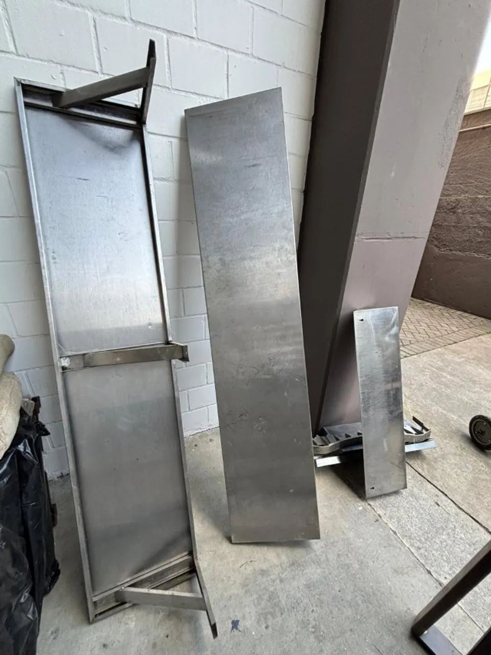3 Prateleiras de Inox para Bar ou Restaurante  - Foto 2